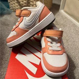 Court borough low 2 se1 (tdv) Nikes